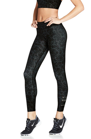 Lauren Midnight Pansies